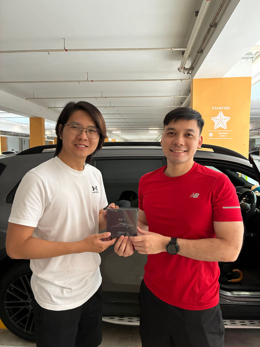 Customer-gallery photo with PD-1 packaging 1