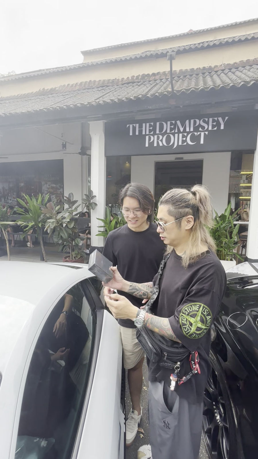 Customer-gallery unboxing video 6
