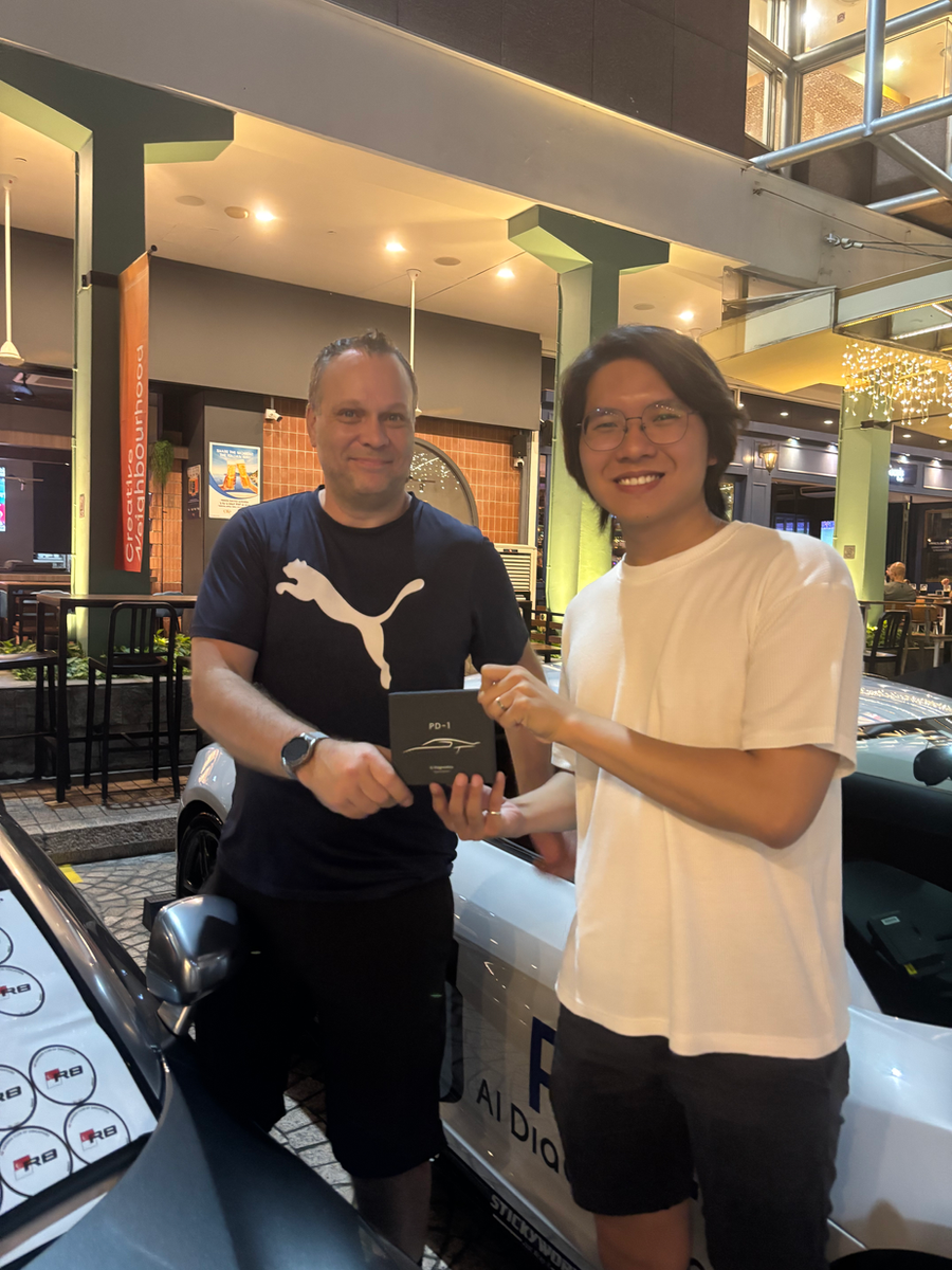 Customer-gallery photo with PD-1 packaging 8